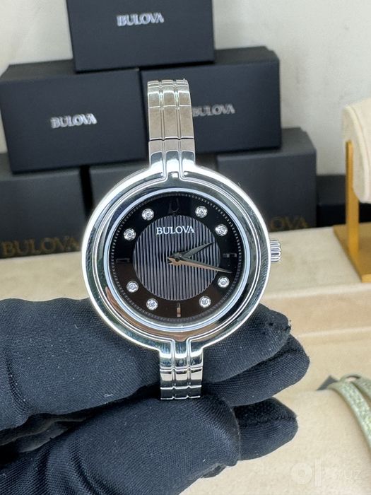 Бриллиантовые часы Bulova