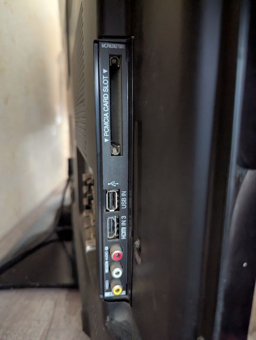 Продам телевизор LG 50pw451-zd