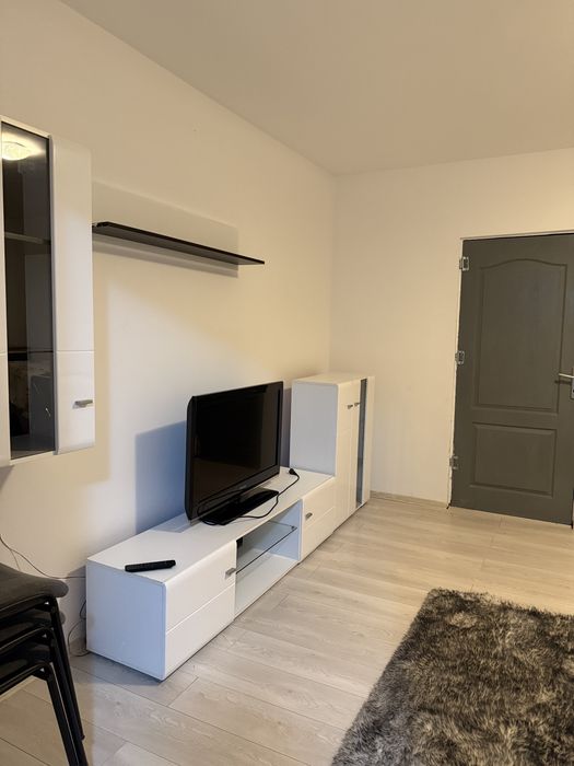Cazare Inchiriez apartament ultracentral cu doua camere
