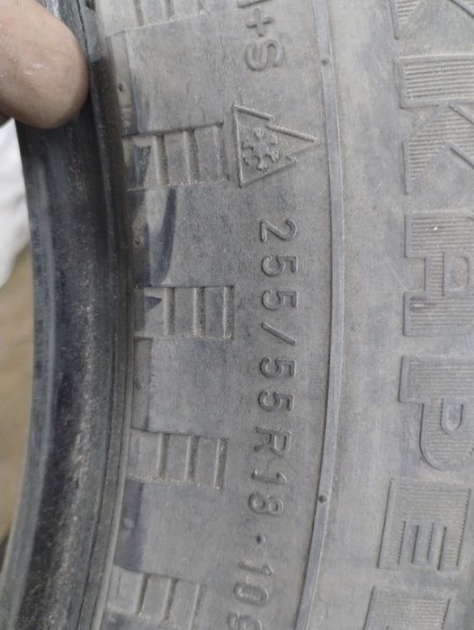 Продам шины шипы 255/55 r18