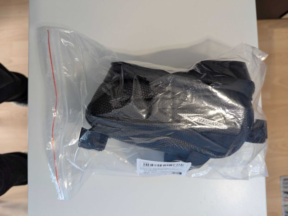 Чанта за велосипед

Чисто нова! Водоустойчива чанта 20*10*10 (см).