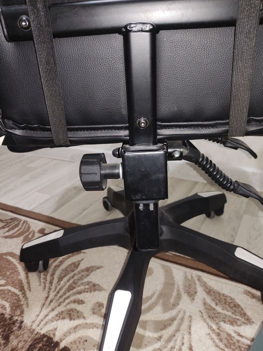 Продам игровое кресло