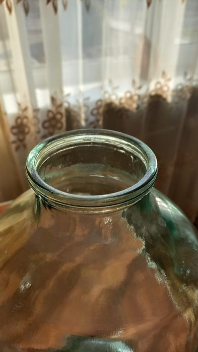 Продам бутыль 10+