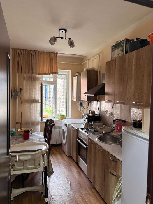 Сергели 3А. 3/4/7. 57 м.кв 3-бекат ор. Элит маркет. квартира сотилади.