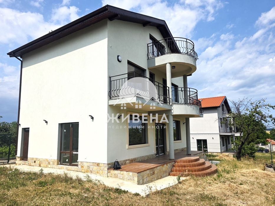 Нова къща с Акт 16, с.Равна гора