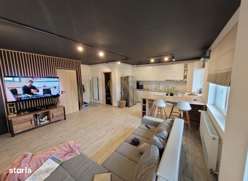 Apartament SMART HOME, 3 camere, 2 bai, garaj, Teilor