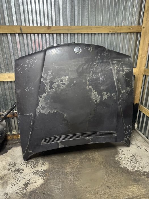 Капот Bmw 7 series e38