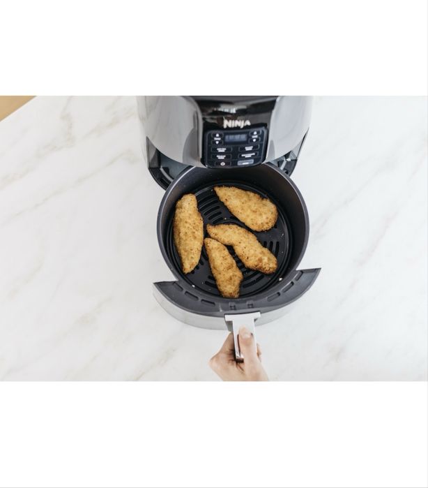 Неразопакован! 3г. Гар! Фритюрник (Air Fryer) Ninja AF100, 1550W 3.8л