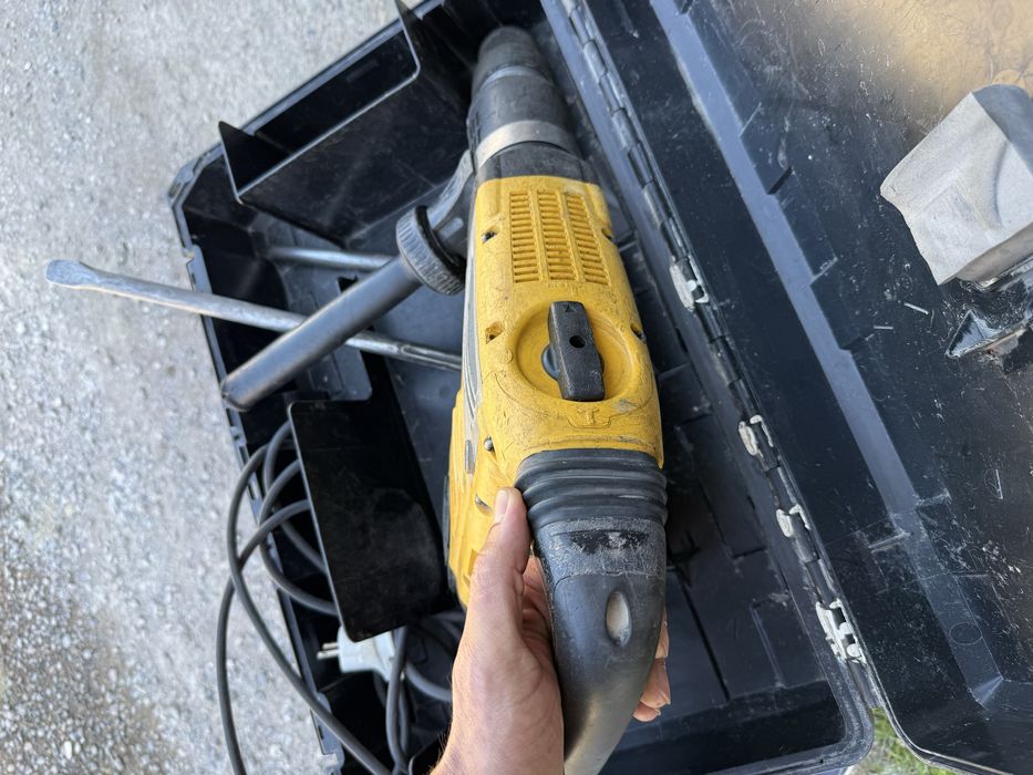 * DeWalt D25730-QS оригинальный мощный перфоратор - отбойник в хорошем