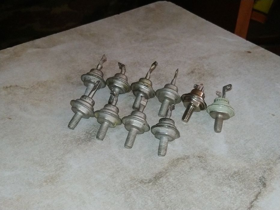 Продам Диоды (тиристоры) разные