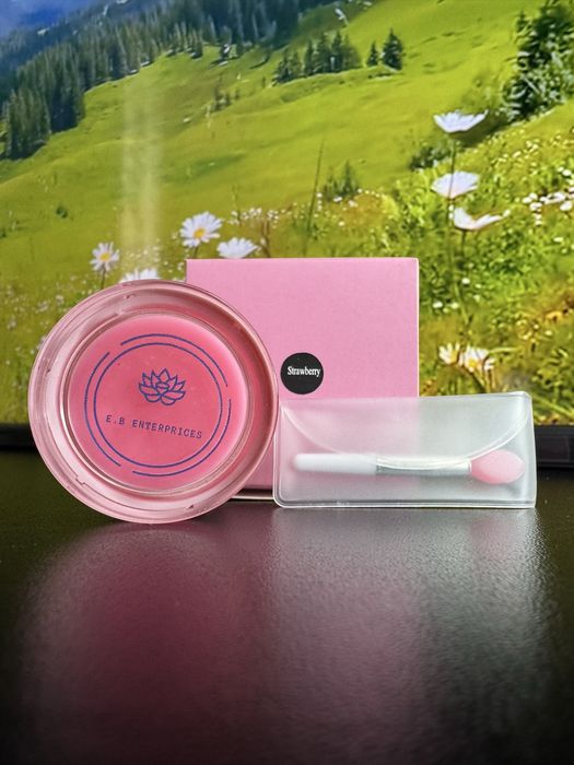 Set masca de buze si scrub buze. E.B Enterprices