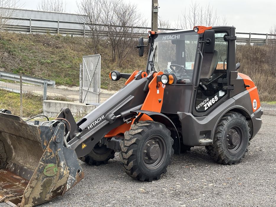 Incarcator frontal Hitachi