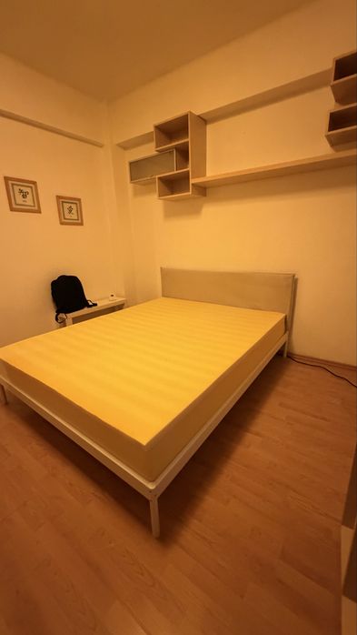 Se vinde pat minimalist
