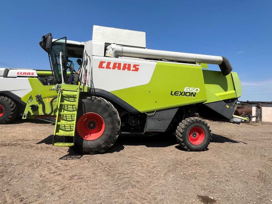 Combina CLAAS Lexion 650-  4x4