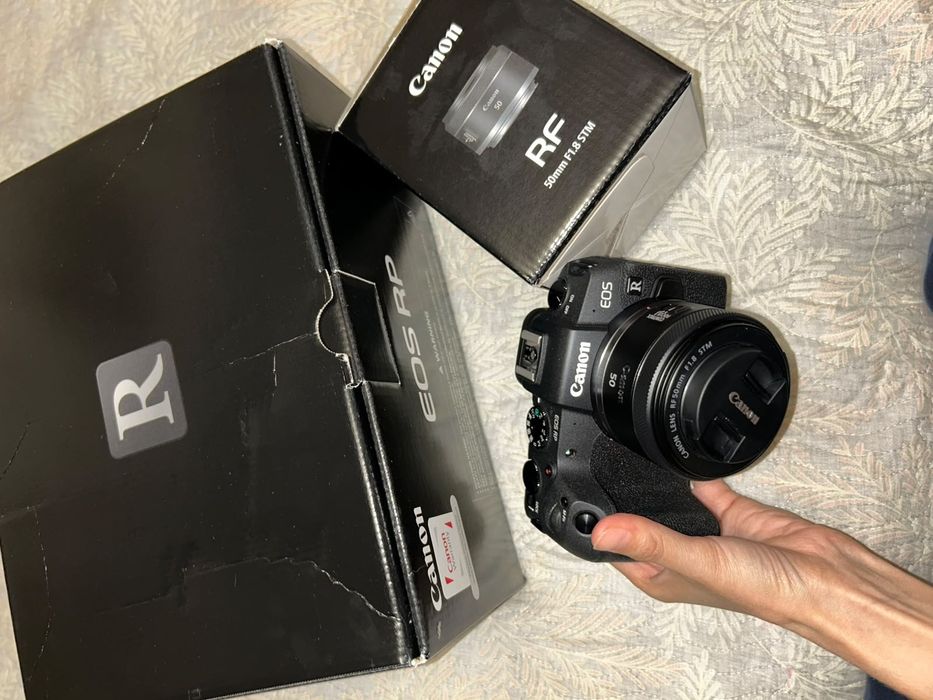 Продам Canon EOS RP в идеальном состоянии