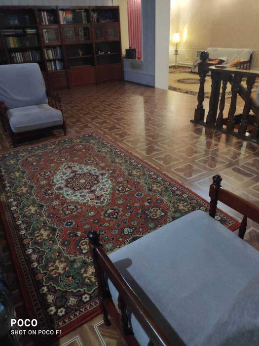 На против ресторана Бурбон 2 этажа 7 комнат 350м2  Парк Фуркат