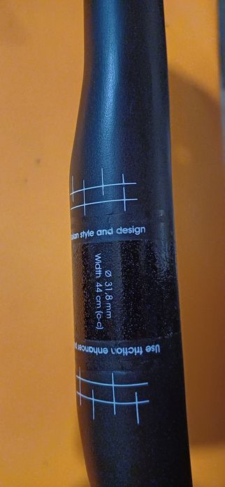 Ghidon cutsiera carbon