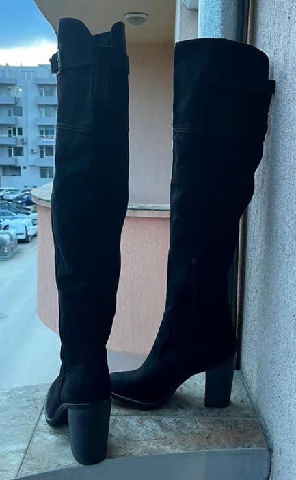 Дамски велурени ботуши