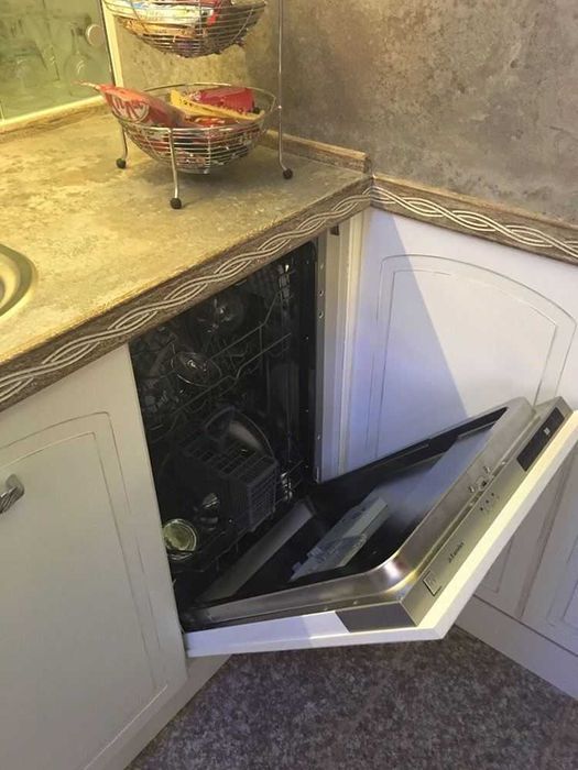 Дава се под наем Двустаен апартамент в Пловдив, Кършияка - 70 кв.м за 561 € - Снимка #13