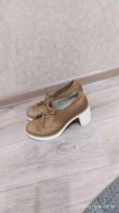 Срочно продам кожаные туфли