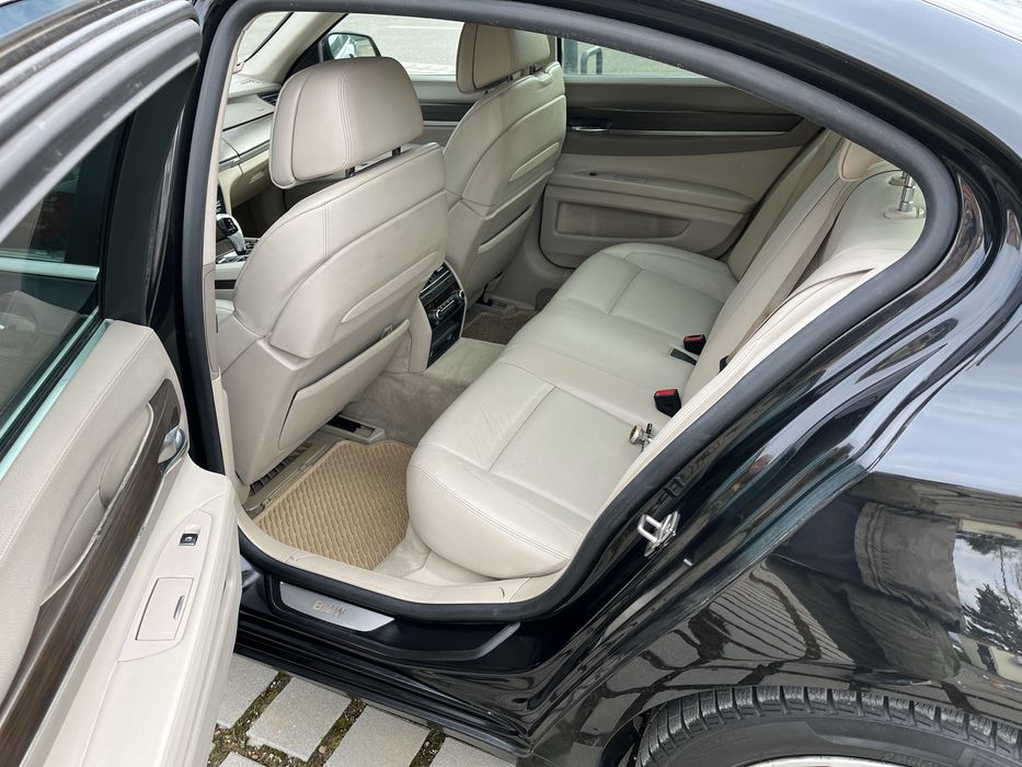 Bmw 740d. F01 2012
