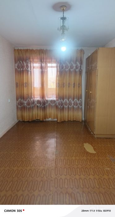 Navaoiy shahrida 1 xona uyimiz sotiladi arzon narhda