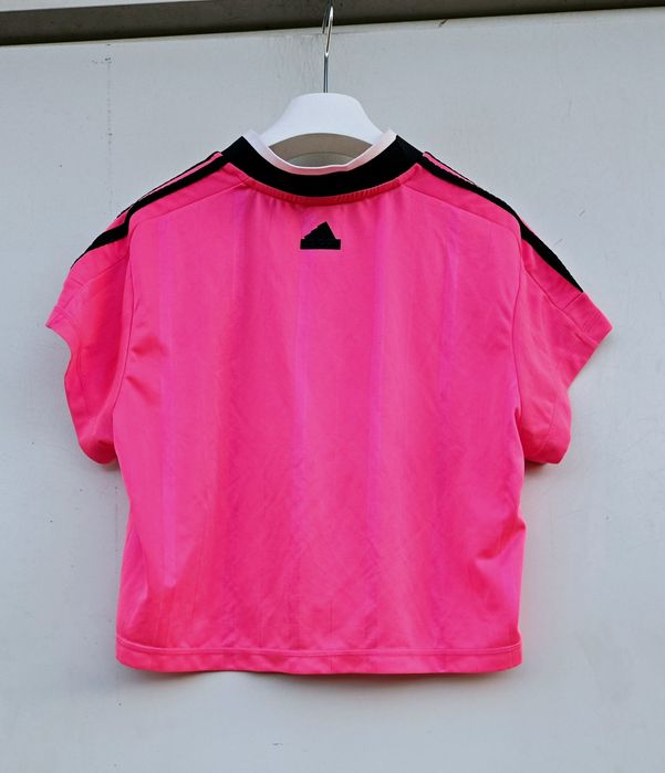 Adidas оригинална дамска тениска електриков розов цвят Л/Хл размер нов