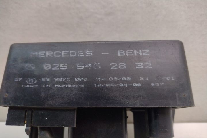 Releu  bujii 0255452832 Mercedes-Benz C-Class W203/S203/CL203 seria