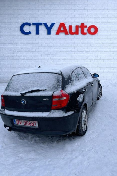 Vând BMW seria 1  1,6i  2009 116CP