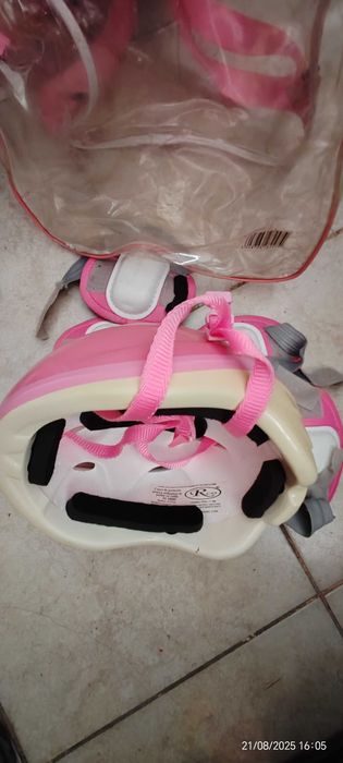 Set roz pentru protecție (role  )pentru fetițe