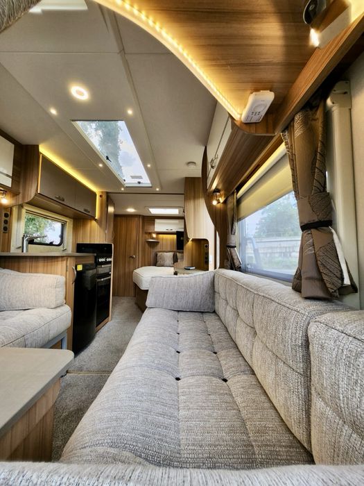 Inchiriez rulota camping deosebita