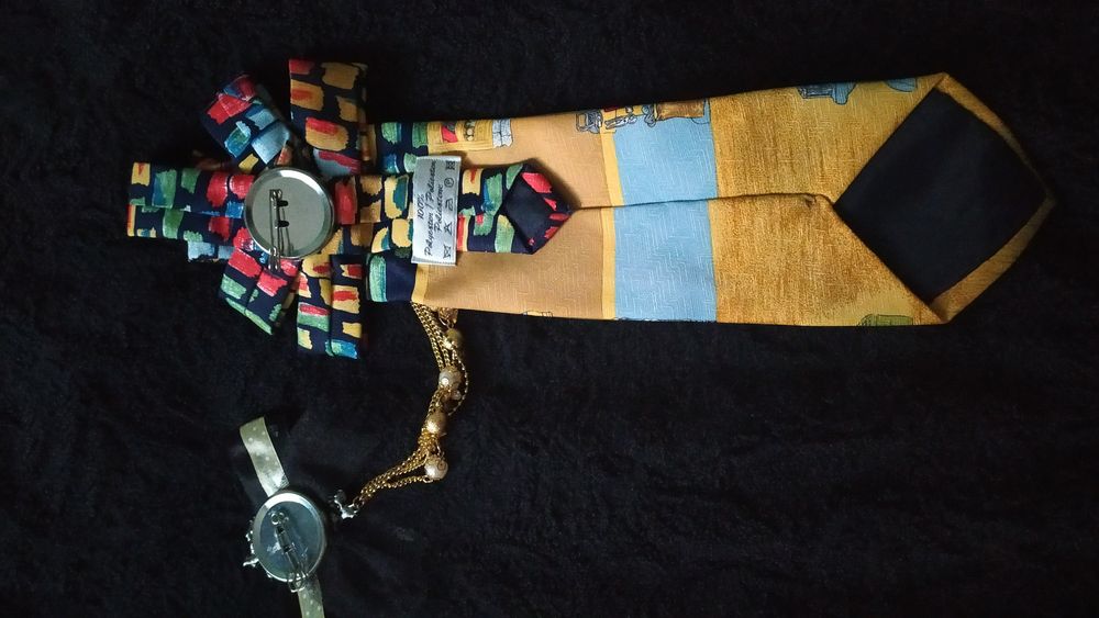 Уникална вратовръзка,бижу с брошка