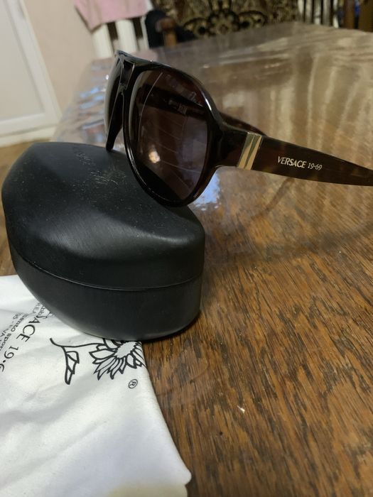 солнцезащитные очки Versace