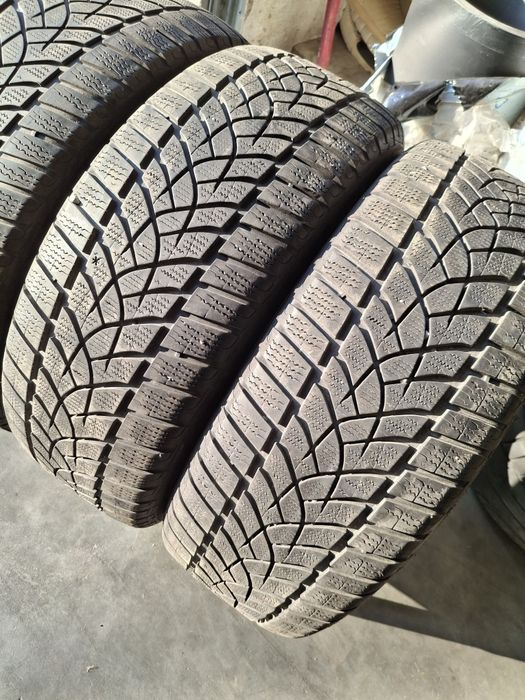 2 Anvelope M+S 235 50 r19 Goodyear