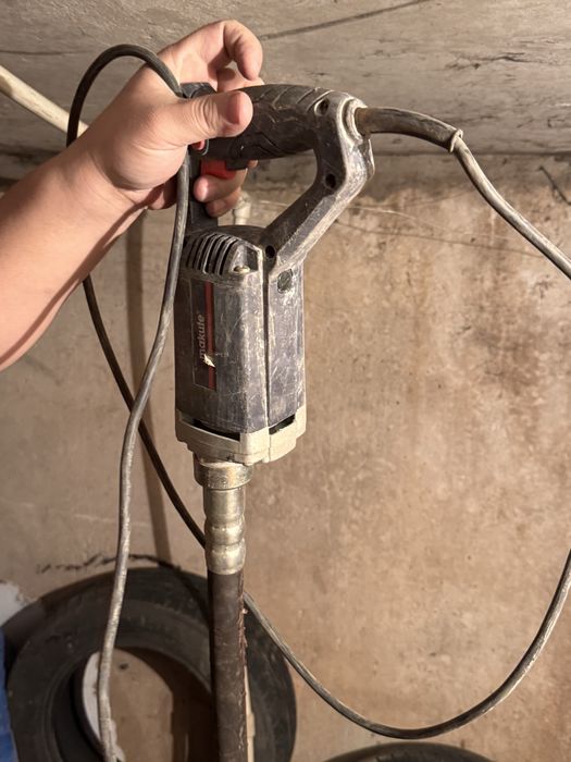 Бетоновибратор макуте