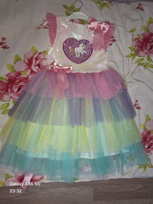 Продам классные платья на девочку