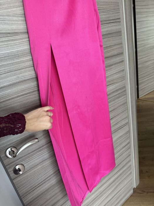 Rochie de seara cu slit adanc