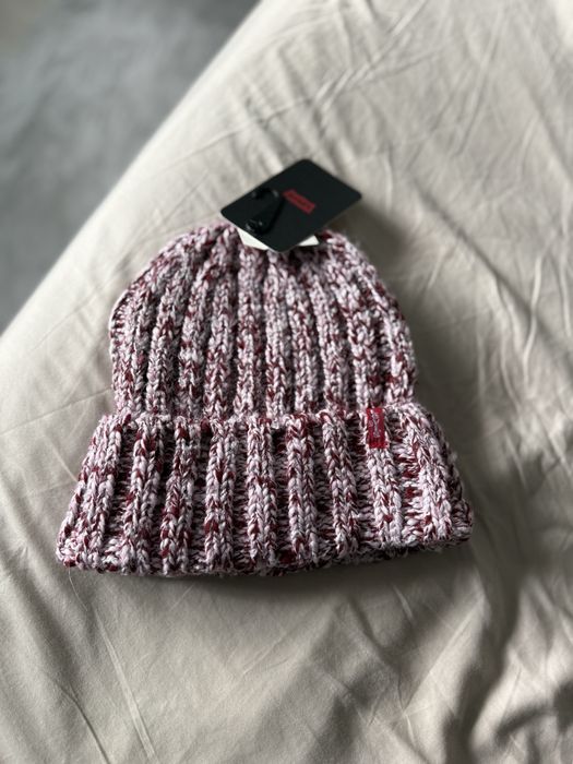 Levi's Alex Speckle caciula dama rosu cu alb din tricot marime OS noua