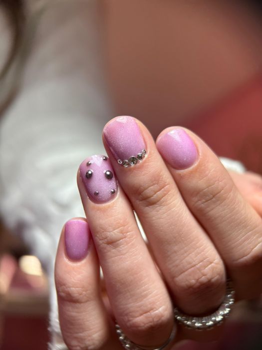 Tehniciană de unghii în Braila