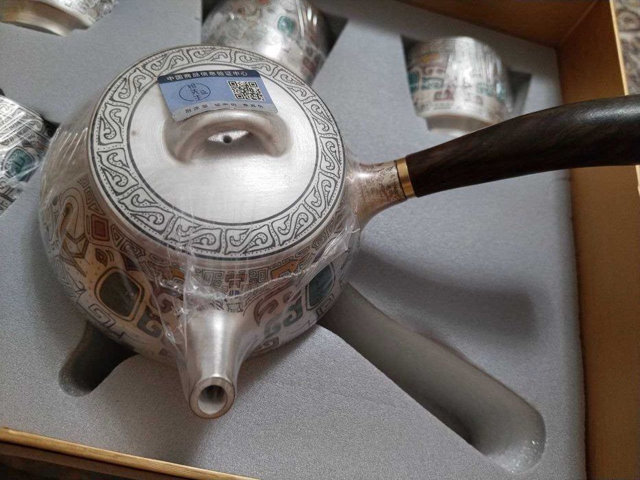 Набор декоративной посуды из серебра 990%