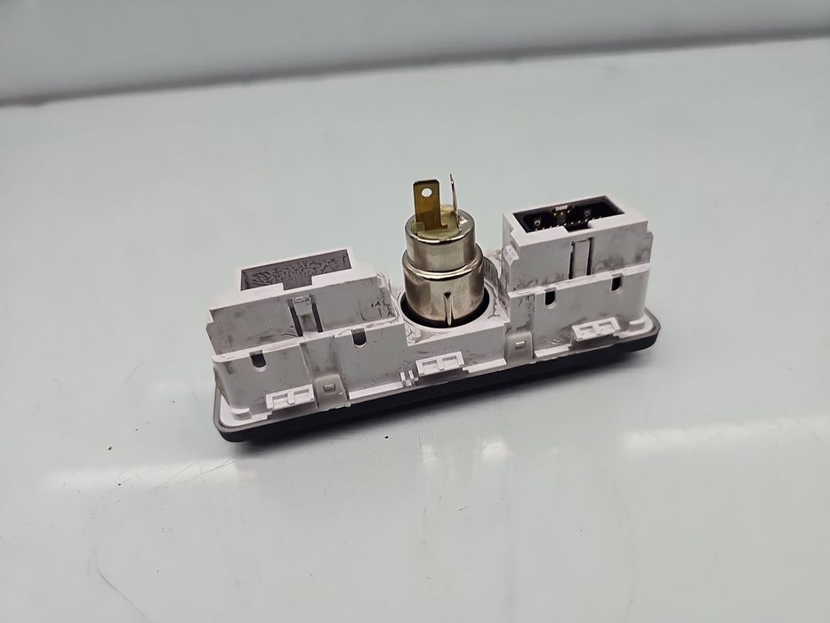 Conector auxiliar USB Jaguar XF (X250) [Fabr 2008-2015] Facelift 28373