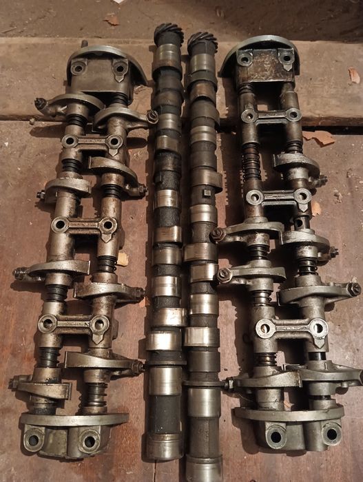 Продам запчасти на Мазда