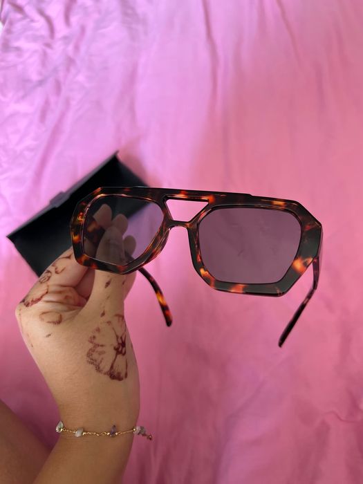 Модные солнцезащитные очки