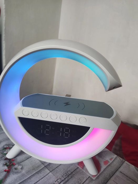 Современные многофункциональные часы