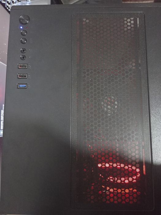 Геймърски компютър RX 580 8GB / i5-7400 / 16GB RAM