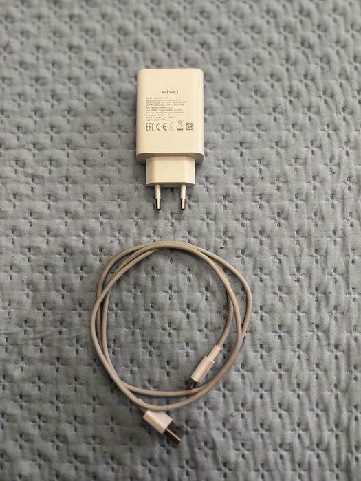 Продам телефон VIVO Y04 НОВЫЙ !!!