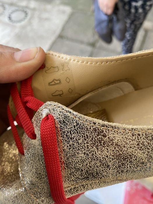 Pantofi extravaganti din piele