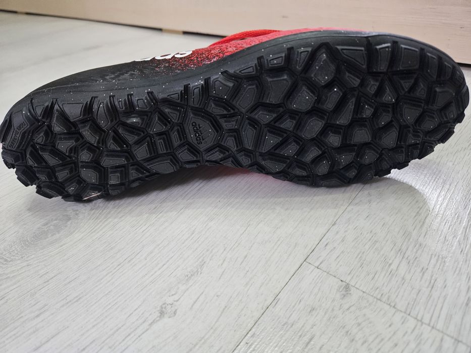 Кроссовки сороконожки