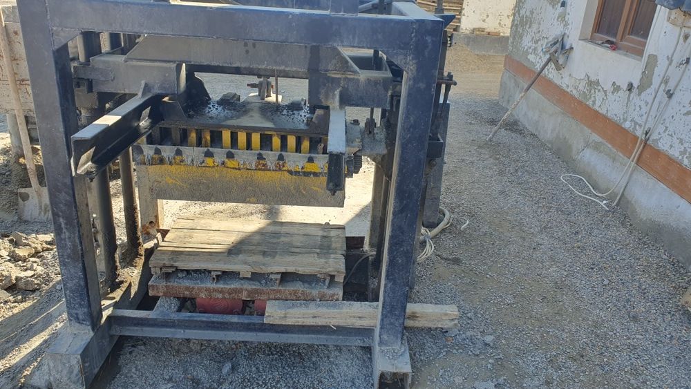 Шлакаблок апарати