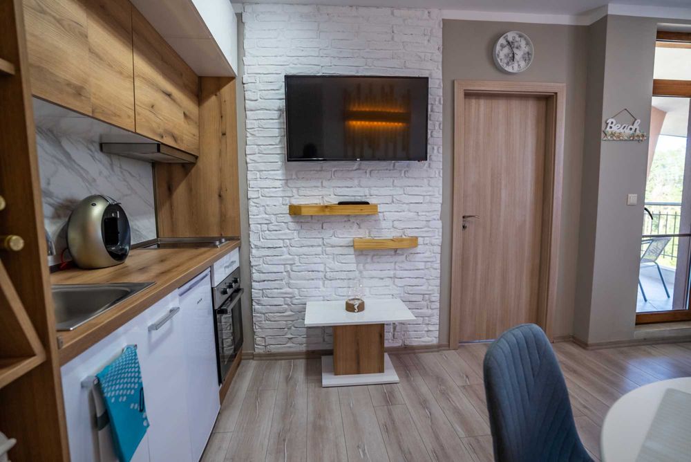 Продава се Четиристаен апартамент в Царево - 105 кв.м за 811 €/кв.м - Снимка #2